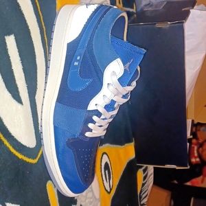 Jordan 1 low craft blue